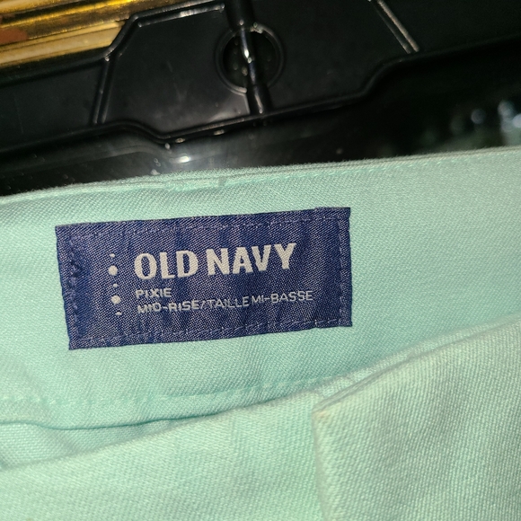 Mid Rise Jeans - Picture 3 of 3